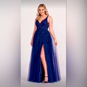 Navy blue prom dress - Ellie Wilde